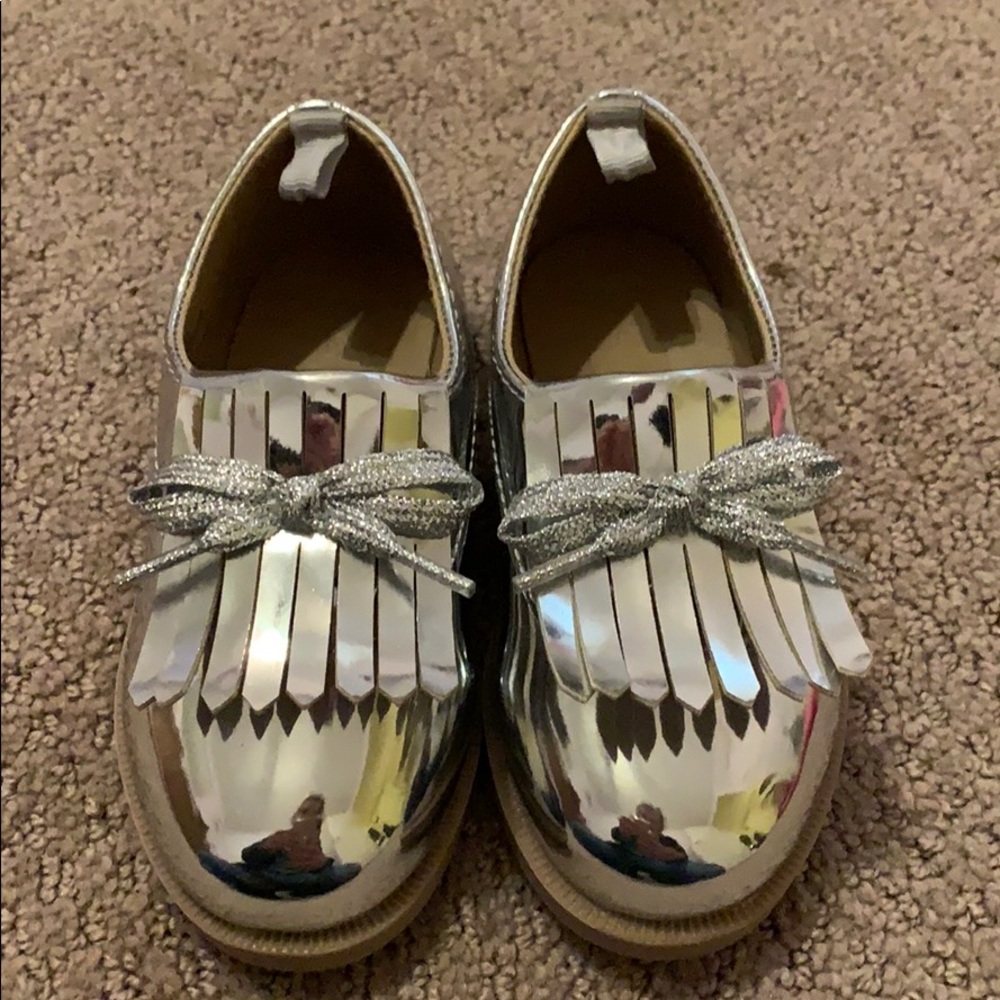 NWOT silver shoes